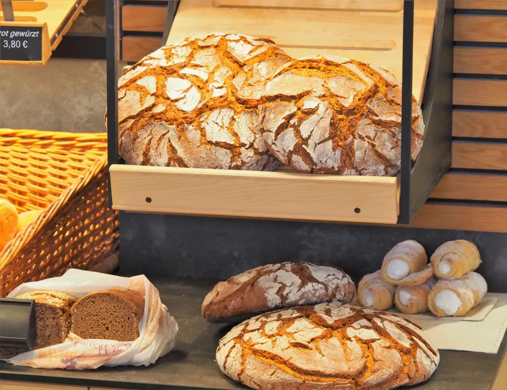 Bäckerei Pföß_Brot Vitrine